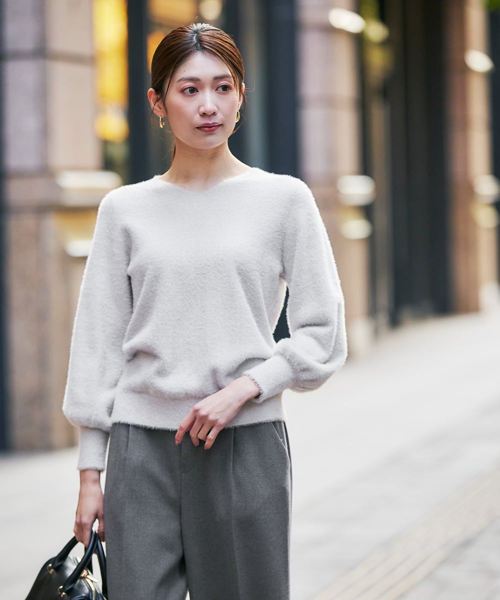 K2FAD43054 a.v.v(アー・ヴェ・ヴェ) ヘアリーラメVネックニット ライトブルー