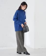 K2FAD46044 a.v.v(アー・ヴェ・ヴェ) 【洗える/静電気が起きにくい】バックスリットニット レッド