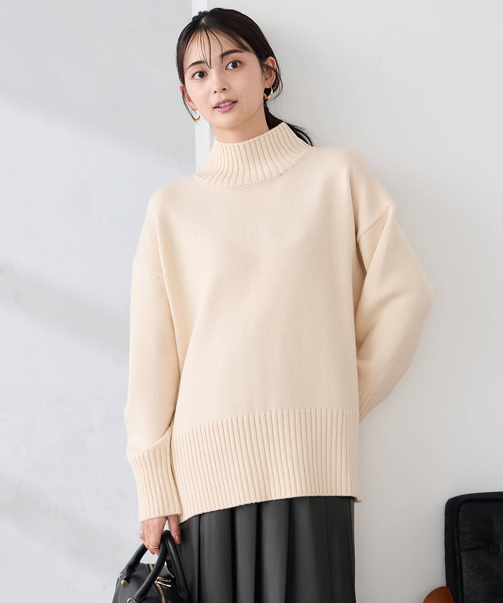 K2FAD46044 a.v.v(アー・ヴェ・ヴェ) 【洗える/静電気が起きにくい】バックスリットニット レッド