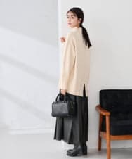 K2FAD46044 a.v.v(アー・ヴェ・ヴェ) 【洗える/静電気が起きにくい】バックスリットニット レッド