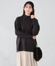 K2FAD46044 a.v.v(アー・ヴェ・ヴェ) 【洗える/静電気が起きにくい】バックスリットニット レッド