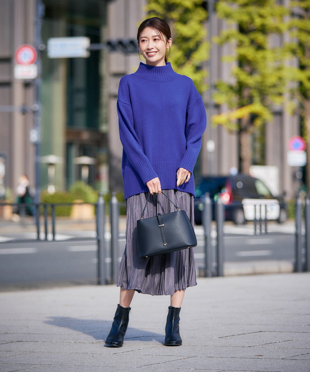 K2FAD46044 a.v.v(アー・ヴェ・ヴェ) 【洗える/静電気が起きにくい】バックスリットニット レッド