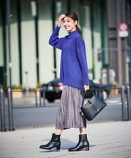 K2FAD46044 a.v.v(アー・ヴェ・ヴェ) 【洗える/静電気が起きにくい】バックスリットニット レッド