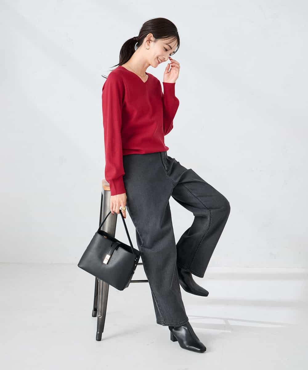 K2FAD59039 a.v.v(アー・ヴェ・ヴェ) 【洗える/雑誌InRed(宝島社)11月号掲載】Vネック美ラクるパフスリーブニット レッド