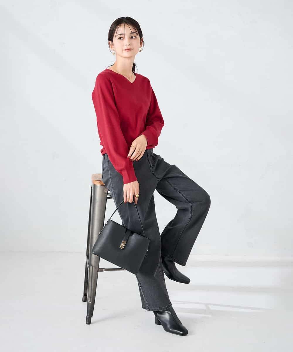 K2FAD59039 a.v.v(アー・ヴェ・ヴェ) 【洗える/雑誌InRed(宝島社)11月号掲載】Vネック美ラクるパフスリーブニット レッド