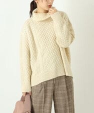 K2FAS52044 a.v.v(アー・ヴェ・ヴェ) アラン柄ハイネックニット アイボリー