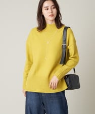 K2FAV46044 a.v.v(アー・ヴェ・ヴェ) バックスリットニットプルオーバー ライトイエロー（WEB限定カラー）