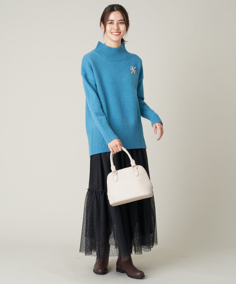 K2FAV46044 a.v.v(アー・ヴェ・ヴェ) バックスリットニットプルオーバー ホワイト（WEB限定カラー）