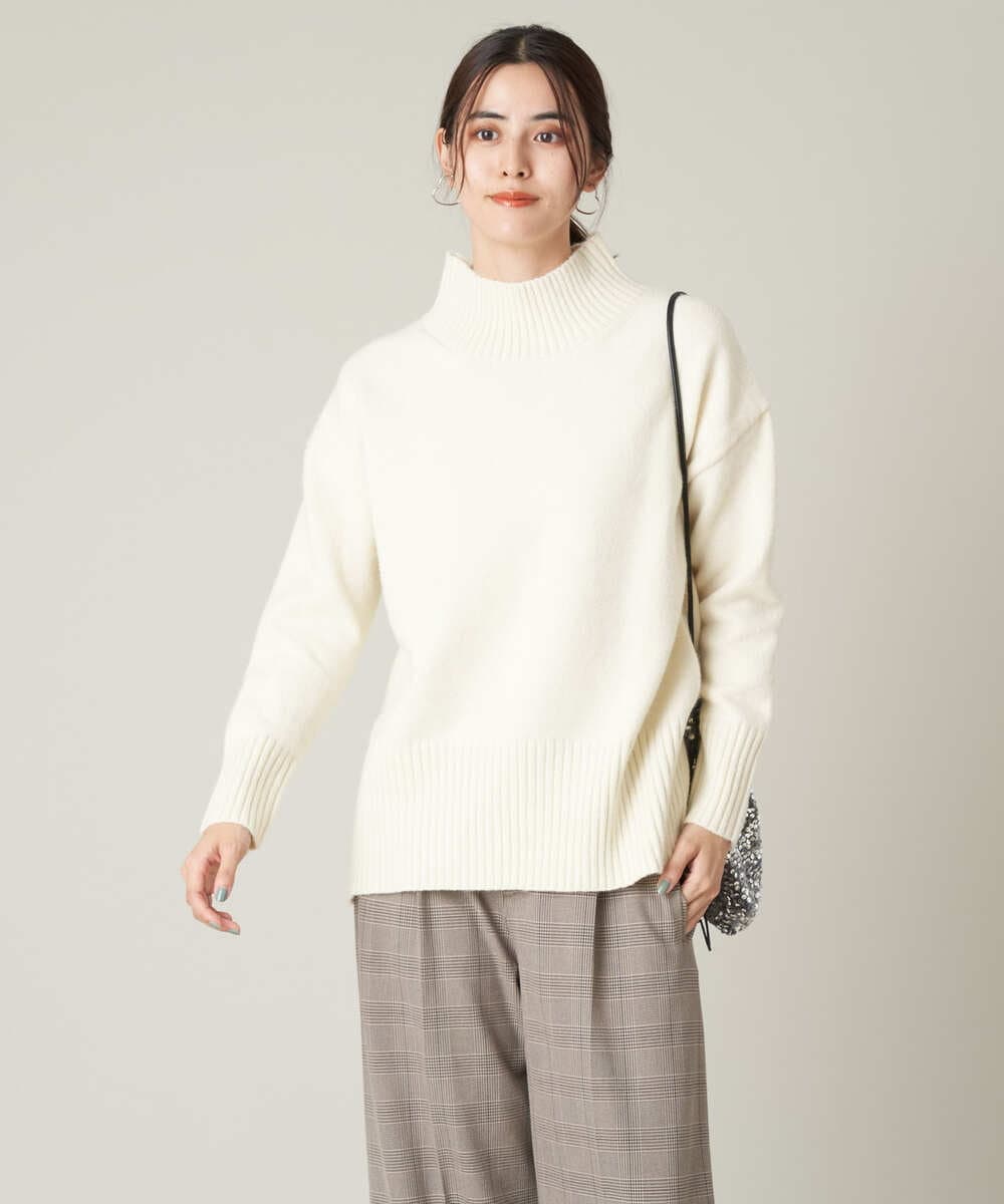 K2FAV46044 a.v.v(アー・ヴェ・ヴェ) バックスリットニットプルオーバー ホワイト（WEB限定カラー）