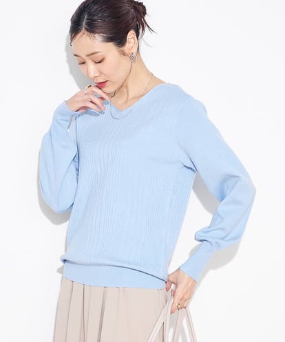 K2FBA39039 a.v.v ランダムリブ見えVネックパフスリーブニット