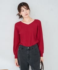 K2FBD15044 a.v.v(アー・ヴェ・ヴェ) プリーツライクVネックニット レッド
