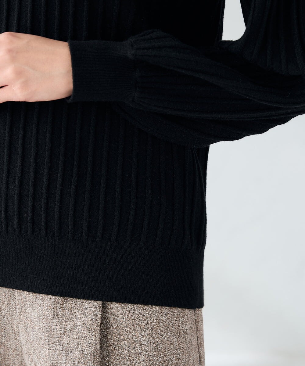 K2FBD15044 a.v.v(アー・ヴェ・ヴェ) プリーツライクVネックニット レッド