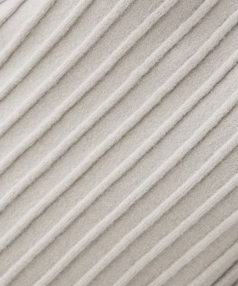 K2FBD15044 a.v.v(アー・ヴェ・ヴェ) プリーツライクVネックニット レッド