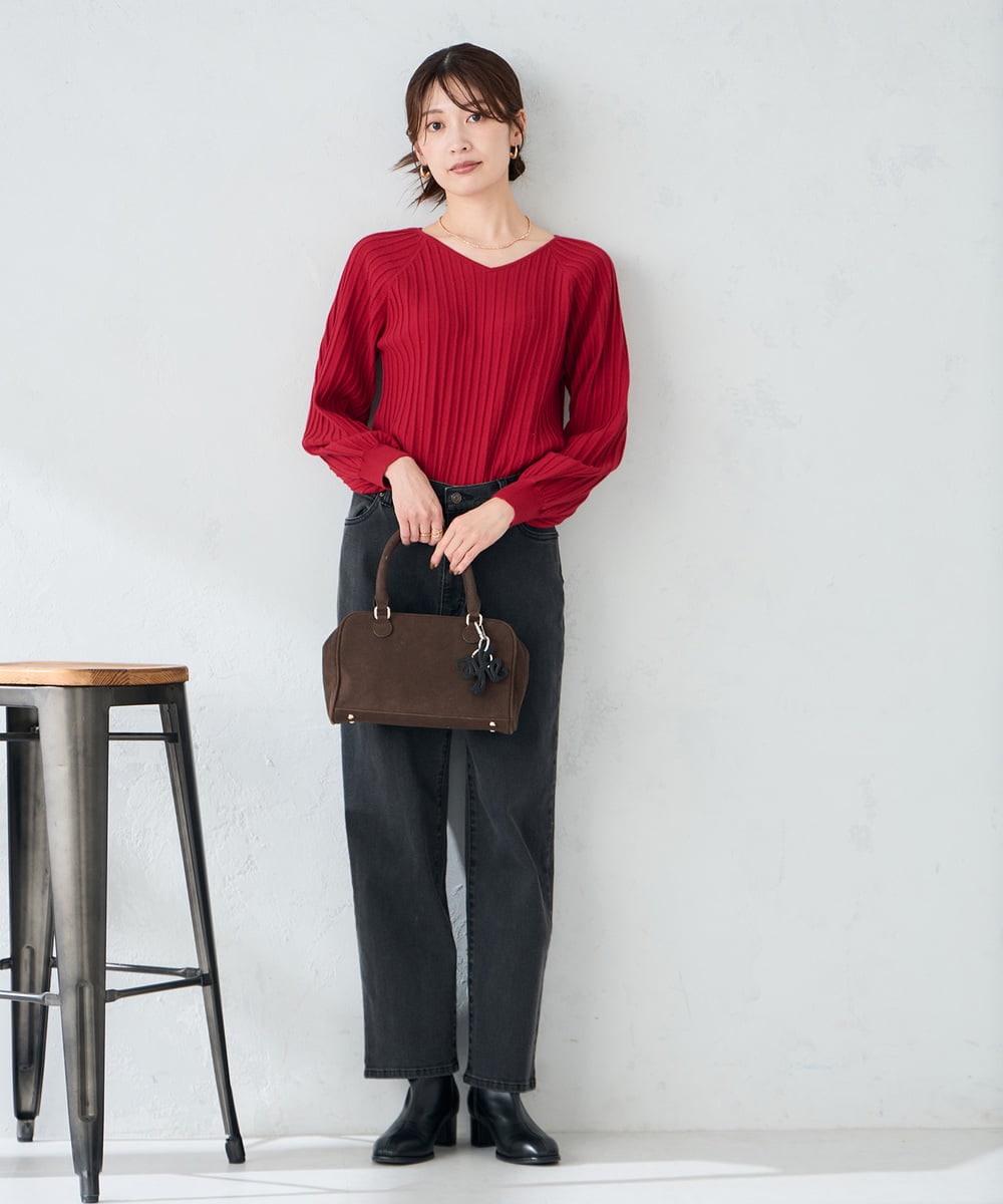 K2FBD15044 a.v.v(アー・ヴェ・ヴェ) プリーツライクVネックニット レッド