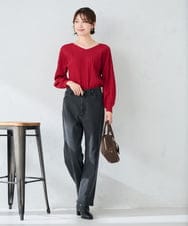 K2FBD15044 a.v.v(アー・ヴェ・ヴェ) プリーツライクVネックニット レッド