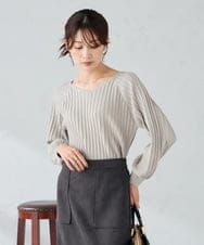 K2FBD15044 a.v.v(アー・ヴェ・ヴェ) プリーツライクVネックニット レッド