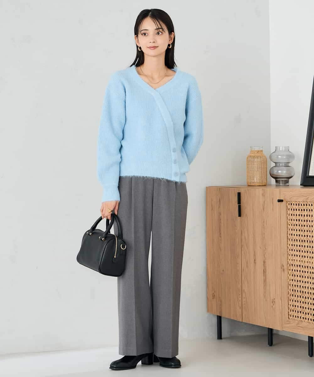 K2FBD23049 a.v.v(アー・ヴェ・ヴェ) カシュクールライクVネックニット ライトブルー