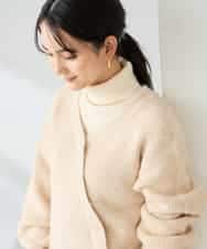 K2FBD23049 a.v.v(アー・ヴェ・ヴェ) カシュクールライクVネックニット ライトブルー