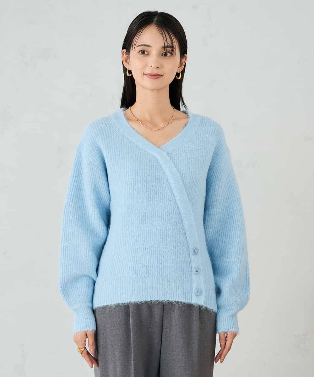 K2FBD23049 a.v.v(アー・ヴェ・ヴェ) カシュクールライクVネックニット ライトブルー