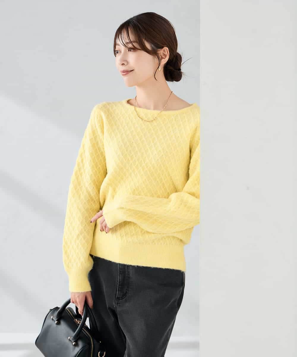 K2FBD25049 a.v.v(アー・ヴェ・ヴェ) ダイヤ柄ニットプルオーバー ライトイエロー