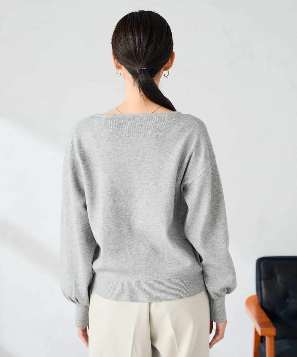 K2FBD27054 a.v.v(アー・ヴェ・ヴェ) フラワー刺繍ニットプルオーバー ライトブルー