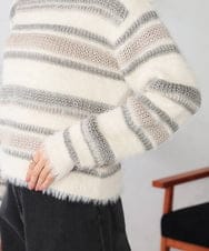 K2FBD29059 a.v.v(アー・ヴェ・ヴェ) フェザーボーダーニット アイボリー