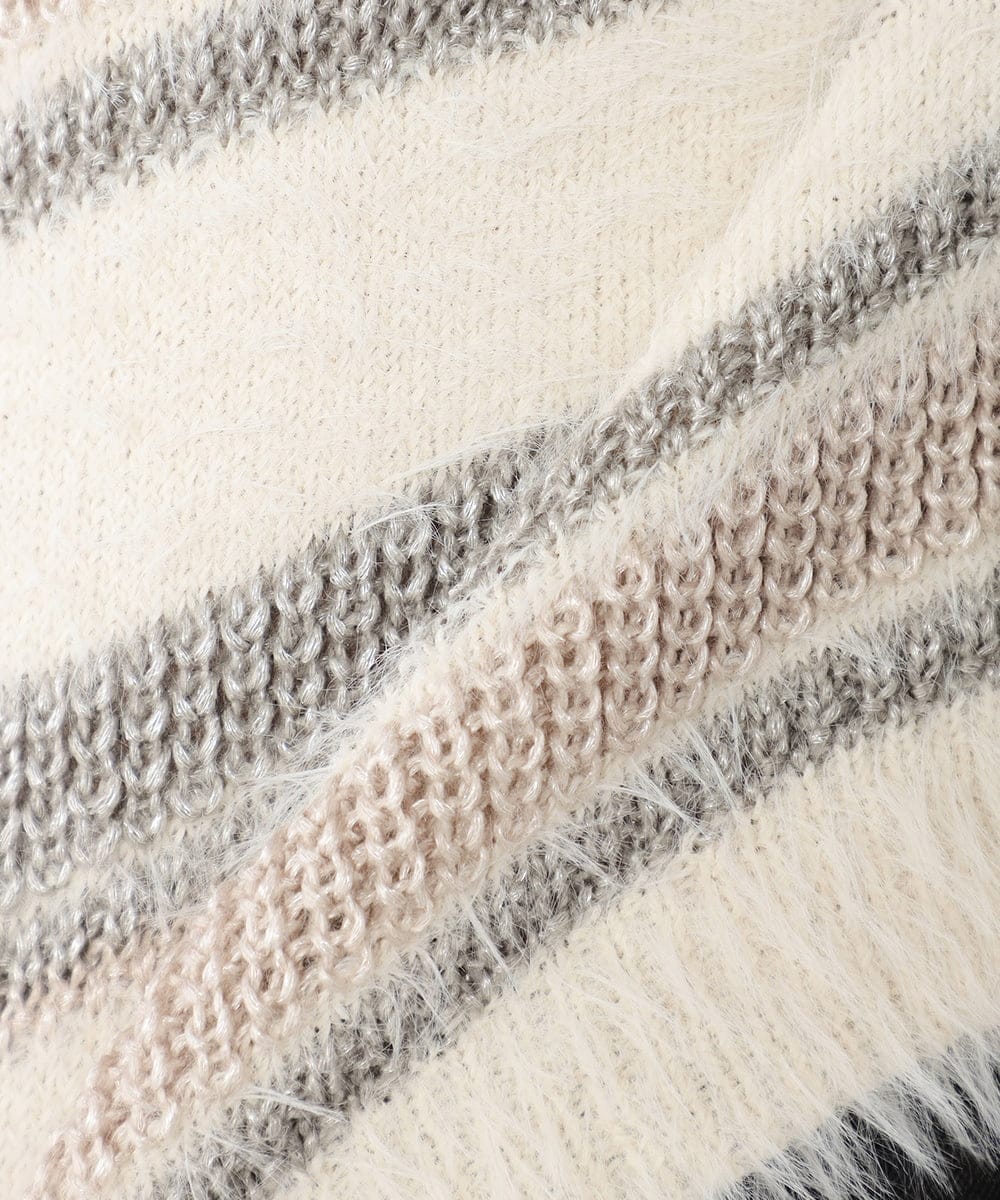 K2FBD29059 a.v.v(アー・ヴェ・ヴェ) フェザーボーダーニット アイボリー