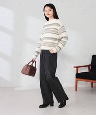 K2FBD29059 a.v.v(アー・ヴェ・ヴェ) フェザーボーダーニット アイボリー