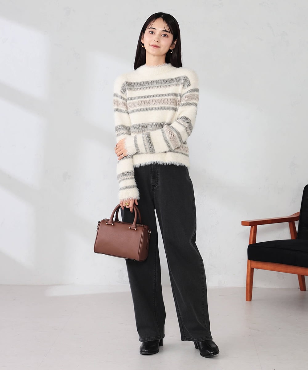 K2FBD29059 a.v.v(アー・ヴェ・ヴェ) フェザーボーダーニット アイボリー