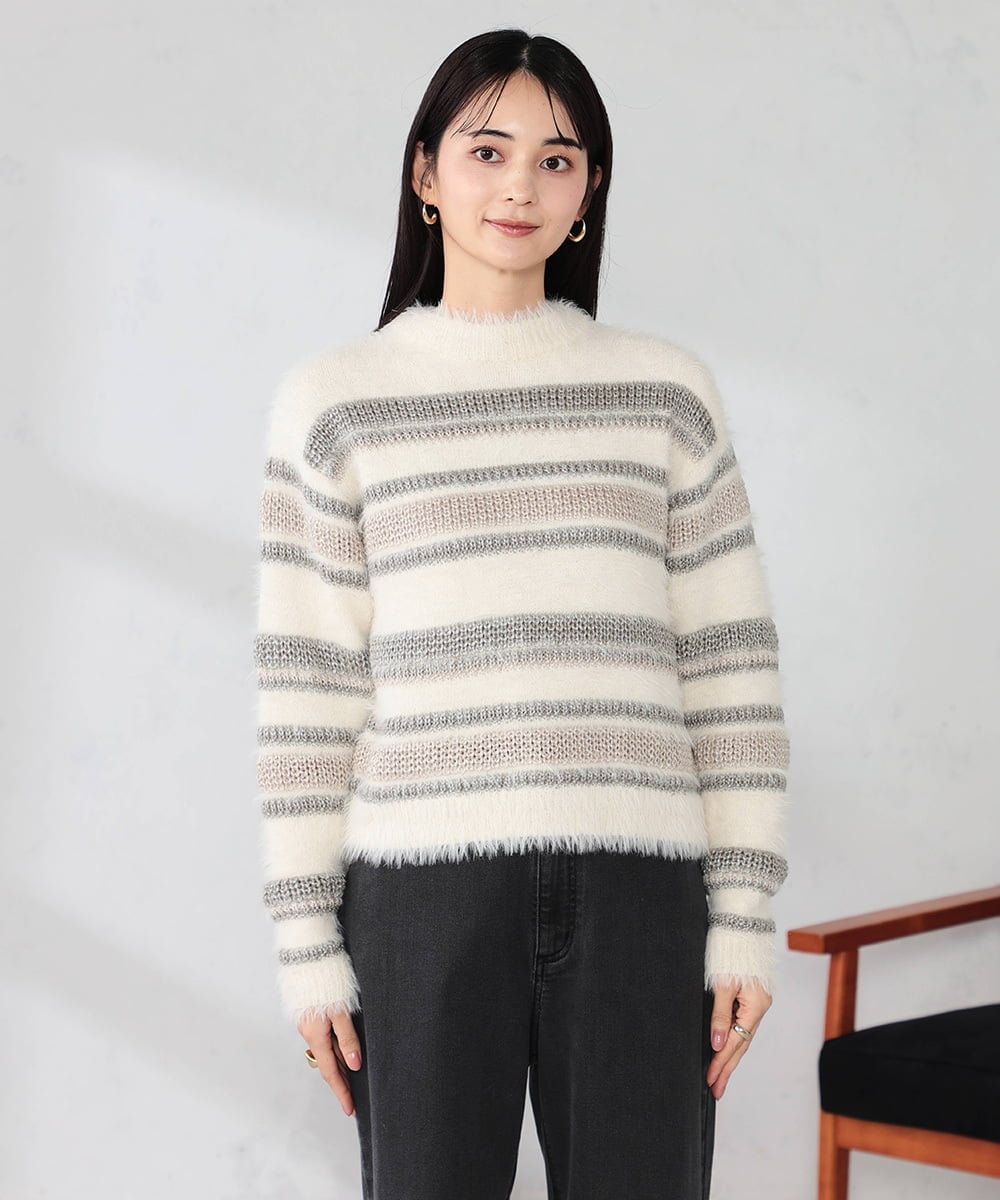 K2FBD29059 a.v.v(アー・ヴェ・ヴェ) フェザーボーダーニット アイボリー