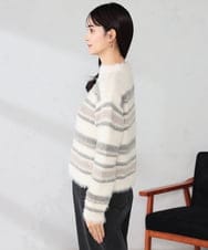 K2FBD29059 a.v.v(アー・ヴェ・ヴェ) フェザーボーダーニット アイボリー