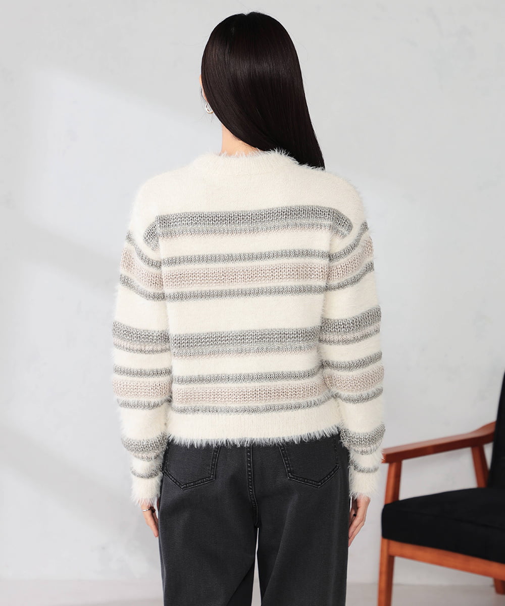 K2FBD29059 a.v.v(アー・ヴェ・ヴェ) フェザーボーダーニット アイボリー