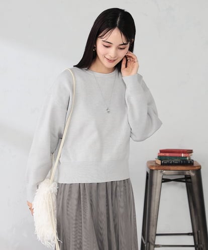 K2FBD42044 a.v.v クロップドスウェットライクニット