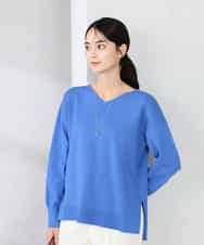 K2FBD66044 a.v.v(アー・ヴェ・ヴェ) サイドリブVネックニット ブルー