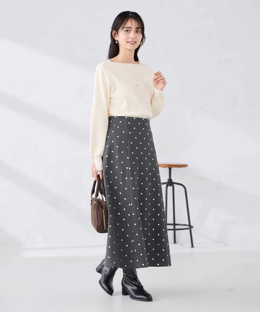 K2FBD72044 a.v.v(アー・ヴェ・ヴェ) 【WEB限定】ゴールドボタンボートネックニット ブラック