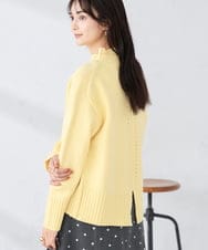 K2FBD73044 a.v.v(アー・ヴェ・ヴェ) 【WEB限定】クロップドバックスリットニット ライトイエロー