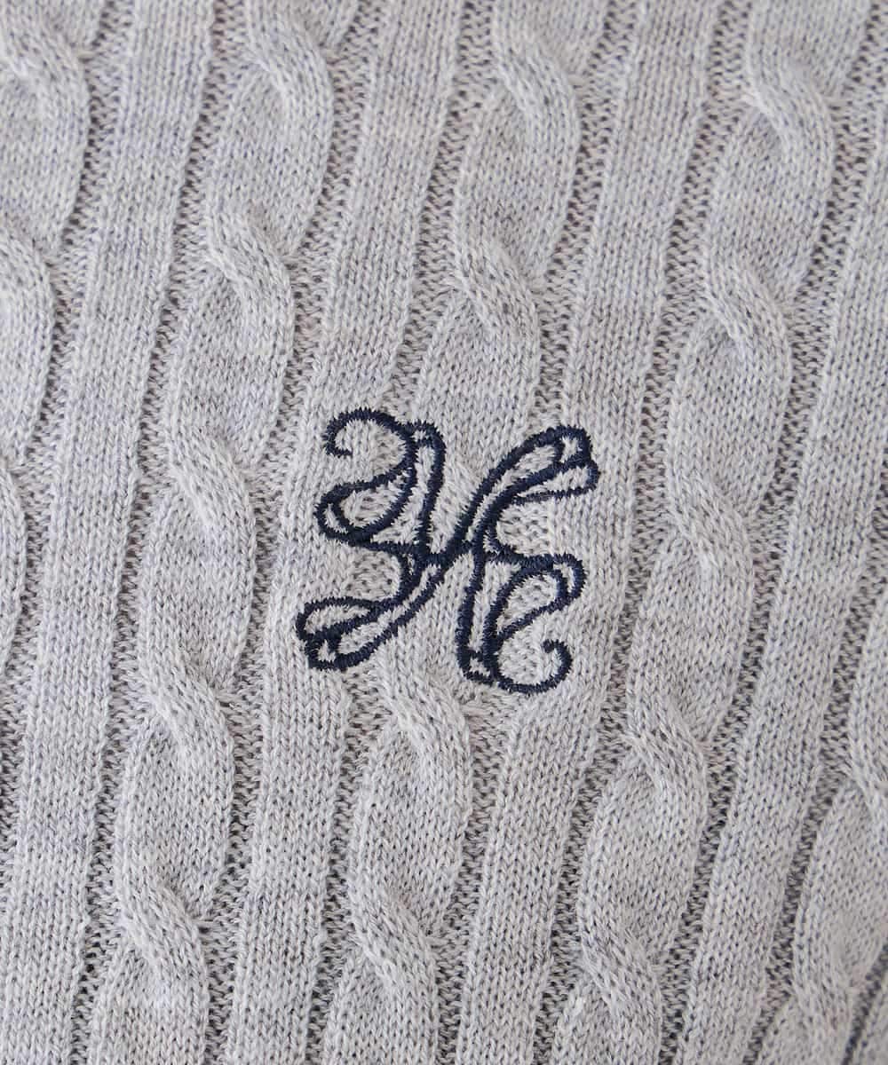K2FBG26049 a.v.v(アー・ヴェ・ヴェ) ワンポイント刺繍 ケーブル ニット グレー