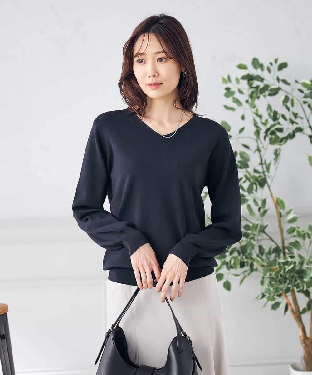 K2FEA79039 a.v.v(アー・ヴェ・ヴェ) 【洗える/UVカット/WEB限定カラー】Vネックパフスリーブ美ラクるニット オレンジ
