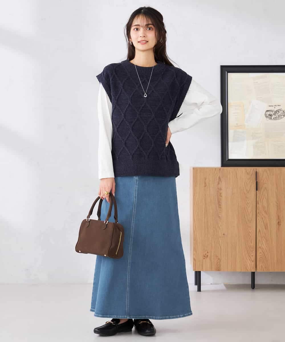 K2FED03044 a.v.v(アー・ヴェ・ヴェ) アラン柄ハイネックベスト ネイビー