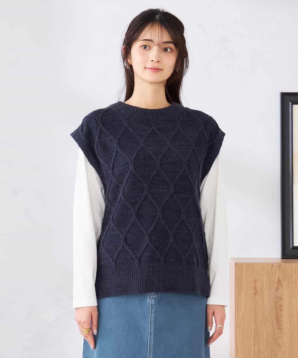 K2FED03044 a.v.v(アー・ヴェ・ヴェ) アラン柄ハイネックベスト ネイビー