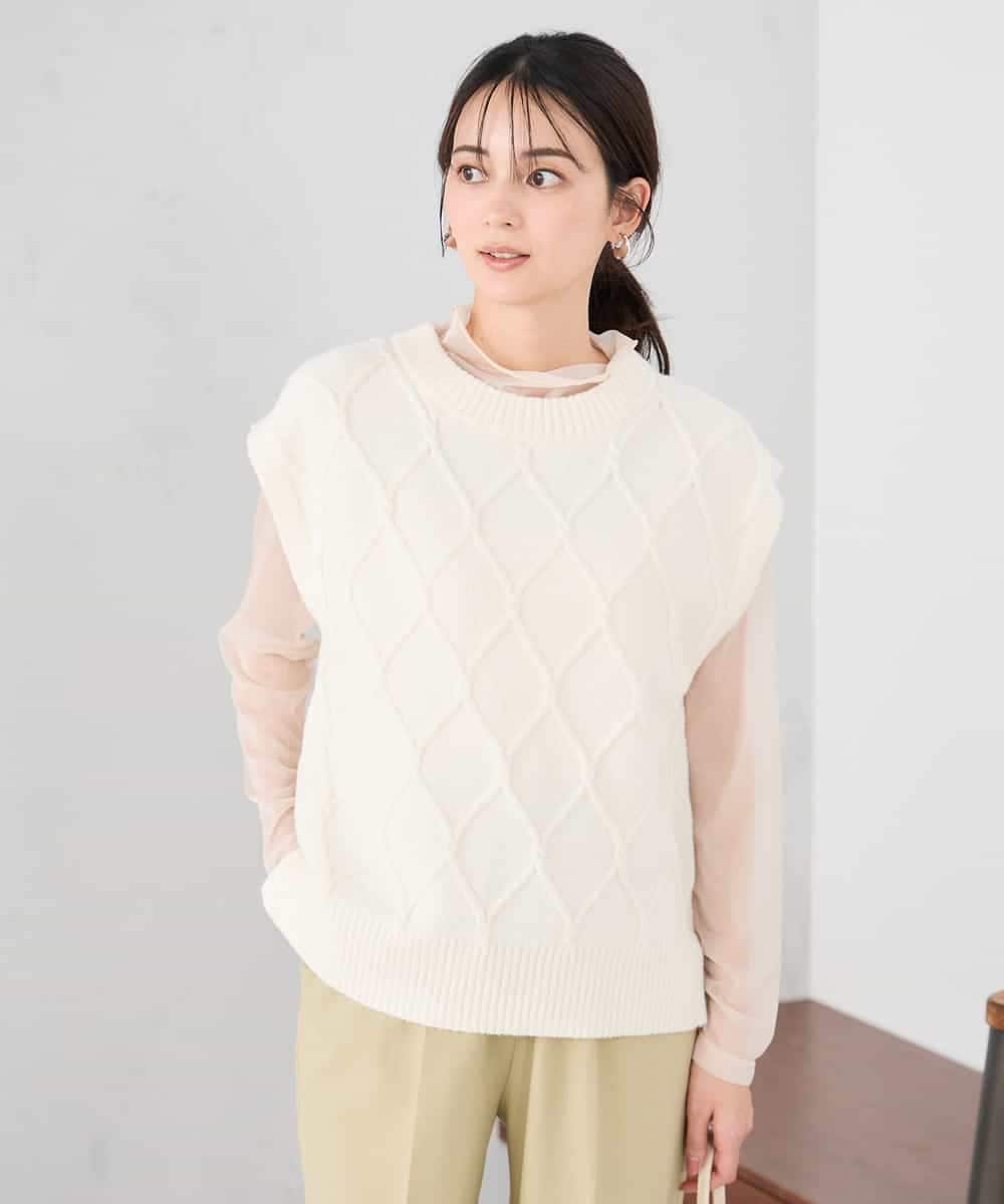 K2FED03044 a.v.v(アー・ヴェ・ヴェ) アラン柄ハイネックベスト アイボリー