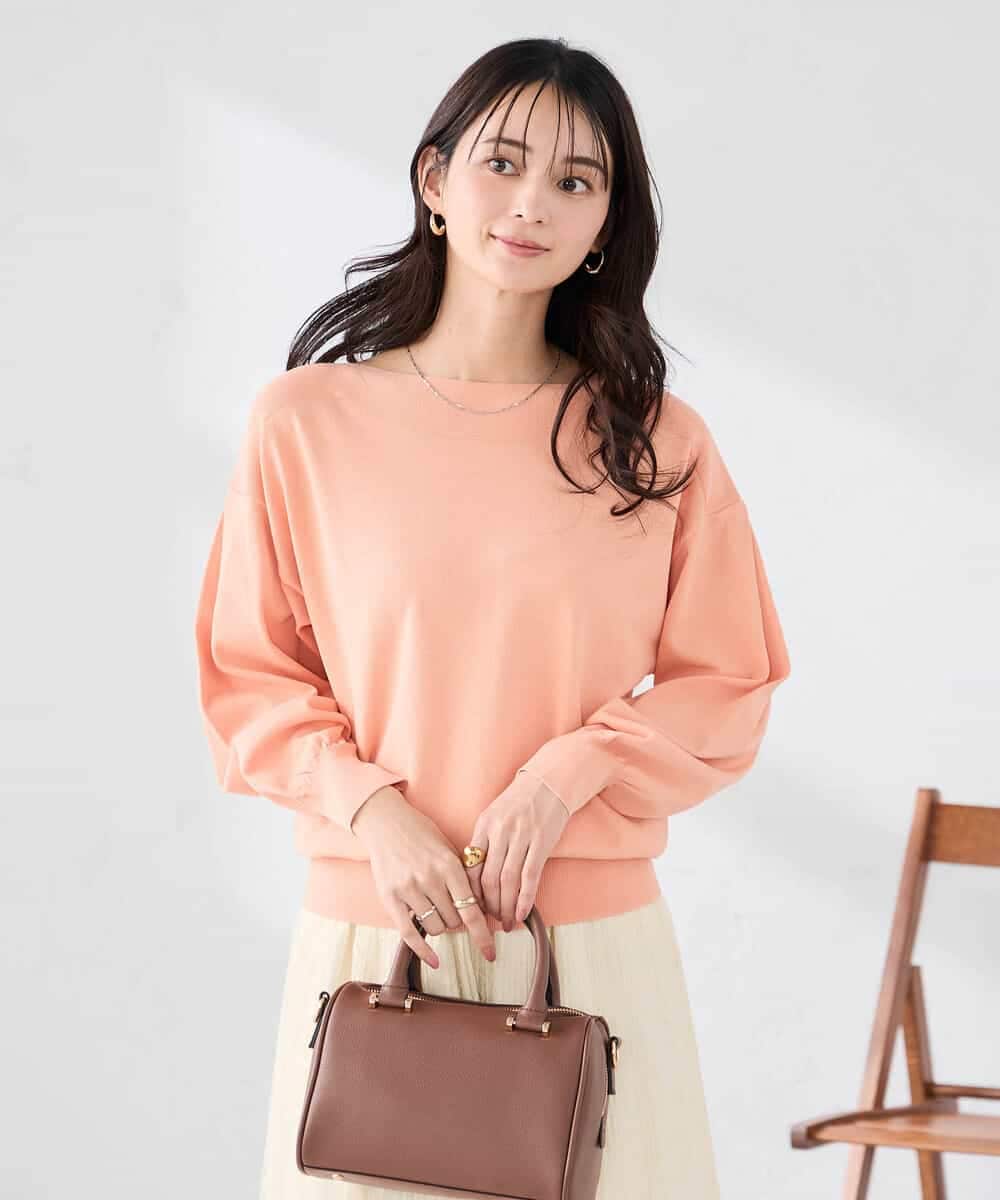 K2FED11044 a.v.v(アー・ヴェ・ヴェ) 【洗える/UVカット】ボートネック袖タックニット コーラルピンク