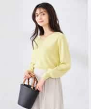 K2FED59039 a.v.v(アー・ヴェ・ヴェ) 【洗える/UVカット】Vネックパフスリーブニット ライトイエロー