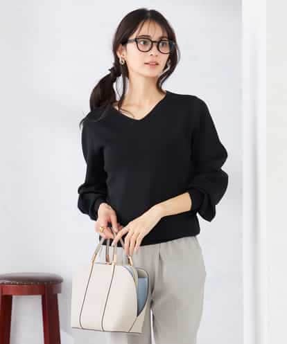K2FED59039 a.v.v 【洗える/UVカット】Vネックパフスリーブニット