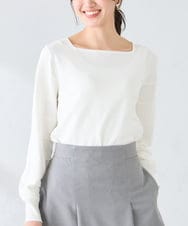 K2FFD17044 a.v.v(アー・ヴェ・ヴェ) 【雑誌InRed(宝島社)4月号掲載/洗える/UVカット】タックボーダースクエアニット アイボリー