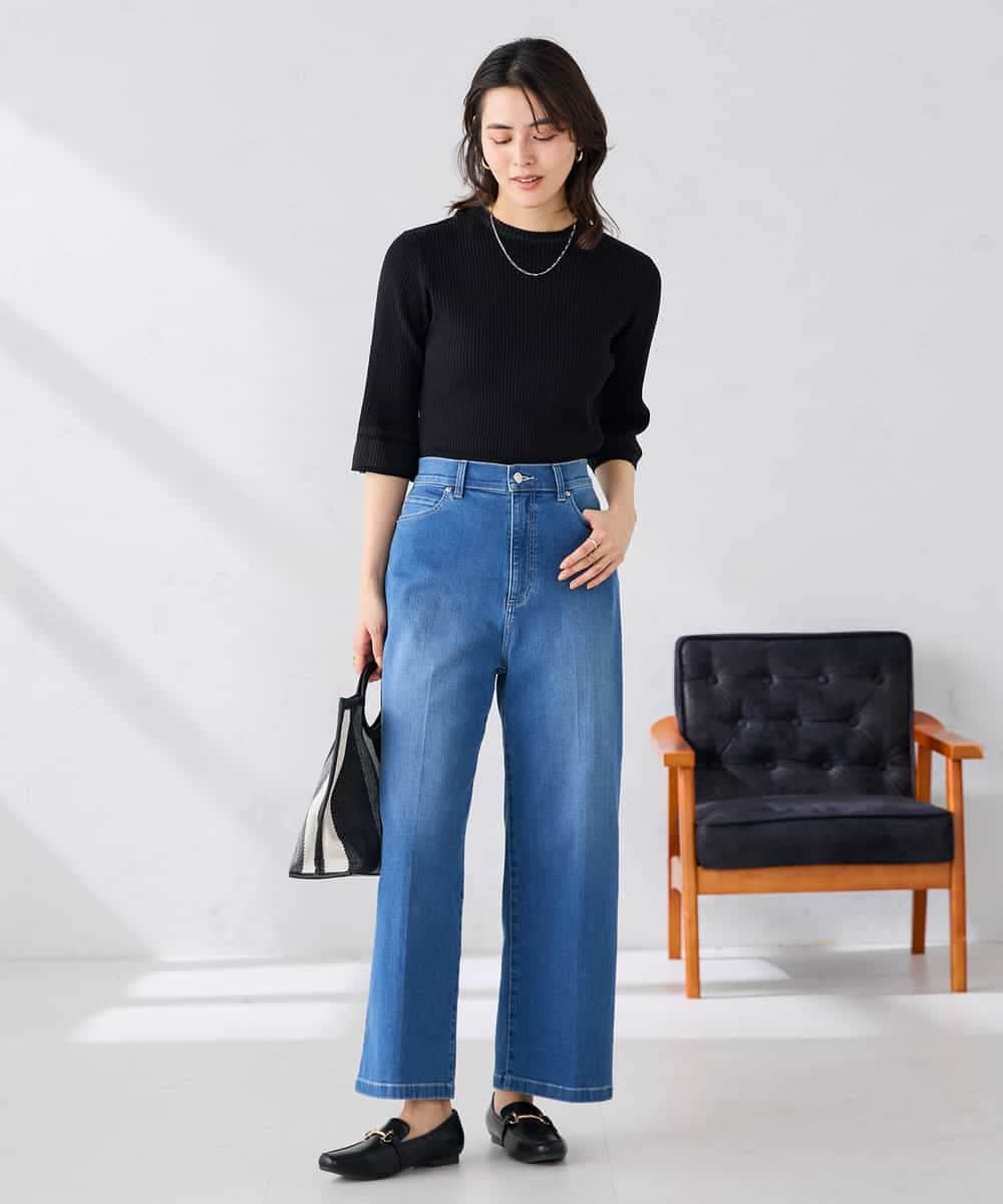 K2FGD29044 a.v.v(アー・ヴェ・ヴェ) 部分シアーフレア袖リブニット ホワイト