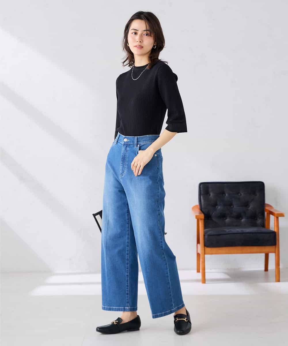 K2FGD29044 a.v.v(アー・ヴェ・ヴェ) 部分シアーフレア袖リブニット ホワイト