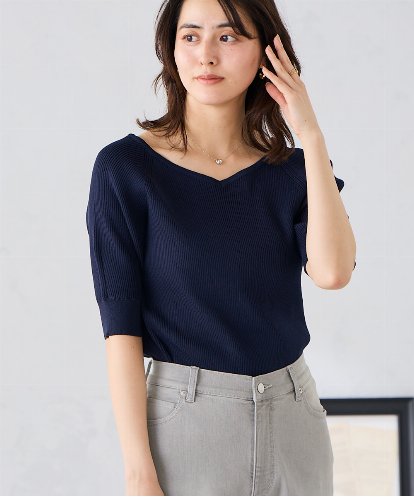 K2FGD36044 a.v.v Vネックデコルテニット