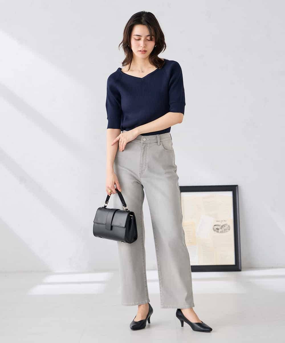 K2FGD36044 a.v.v(アー・ヴェ・ヴェ) Vネックデコルテニット ネイビー