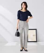 K2FGD36044 a.v.v(アー・ヴェ・ヴェ) Vネックデコルテニット ネイビー